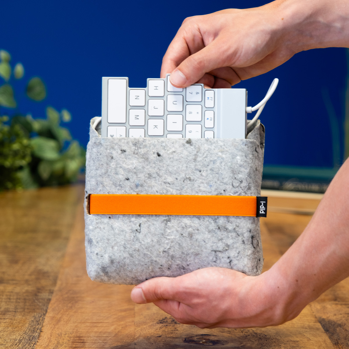 R-Go Pouch felt sleeve for Split keyboard