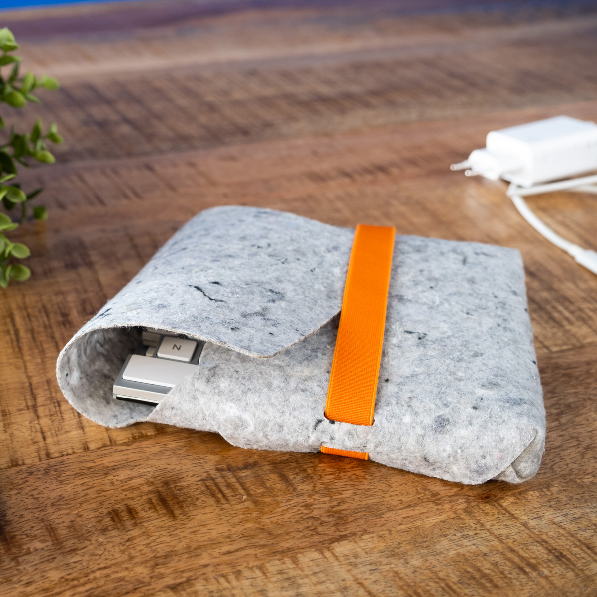 R-Go Pouch felt sleeve for Split keyboard