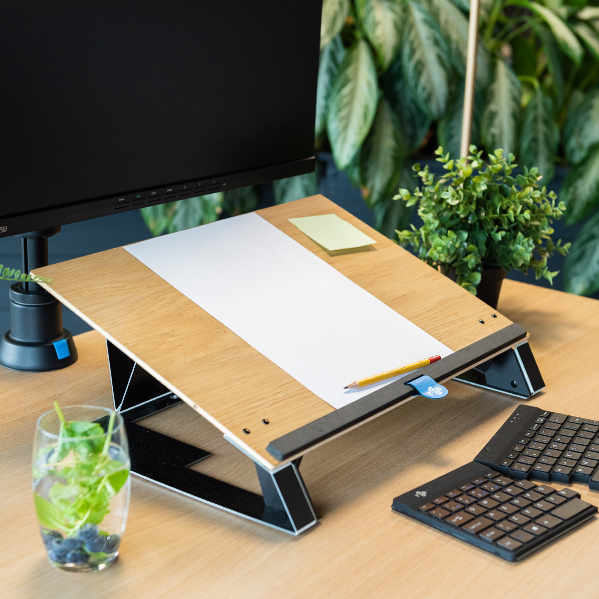 R-Go Read2Write Document holder (Oak wood)