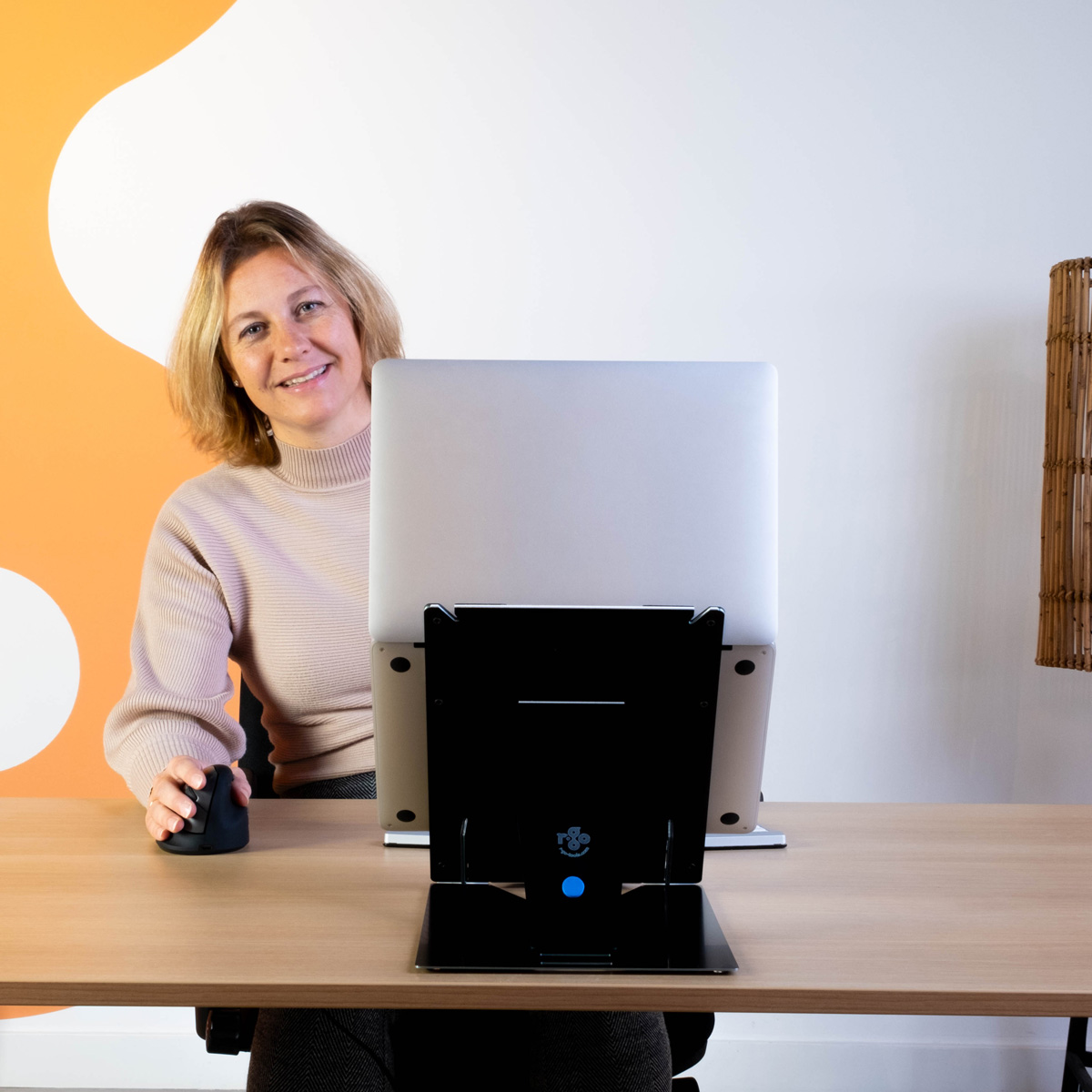 R-Go Riser Duo Tablet and Laptop stand