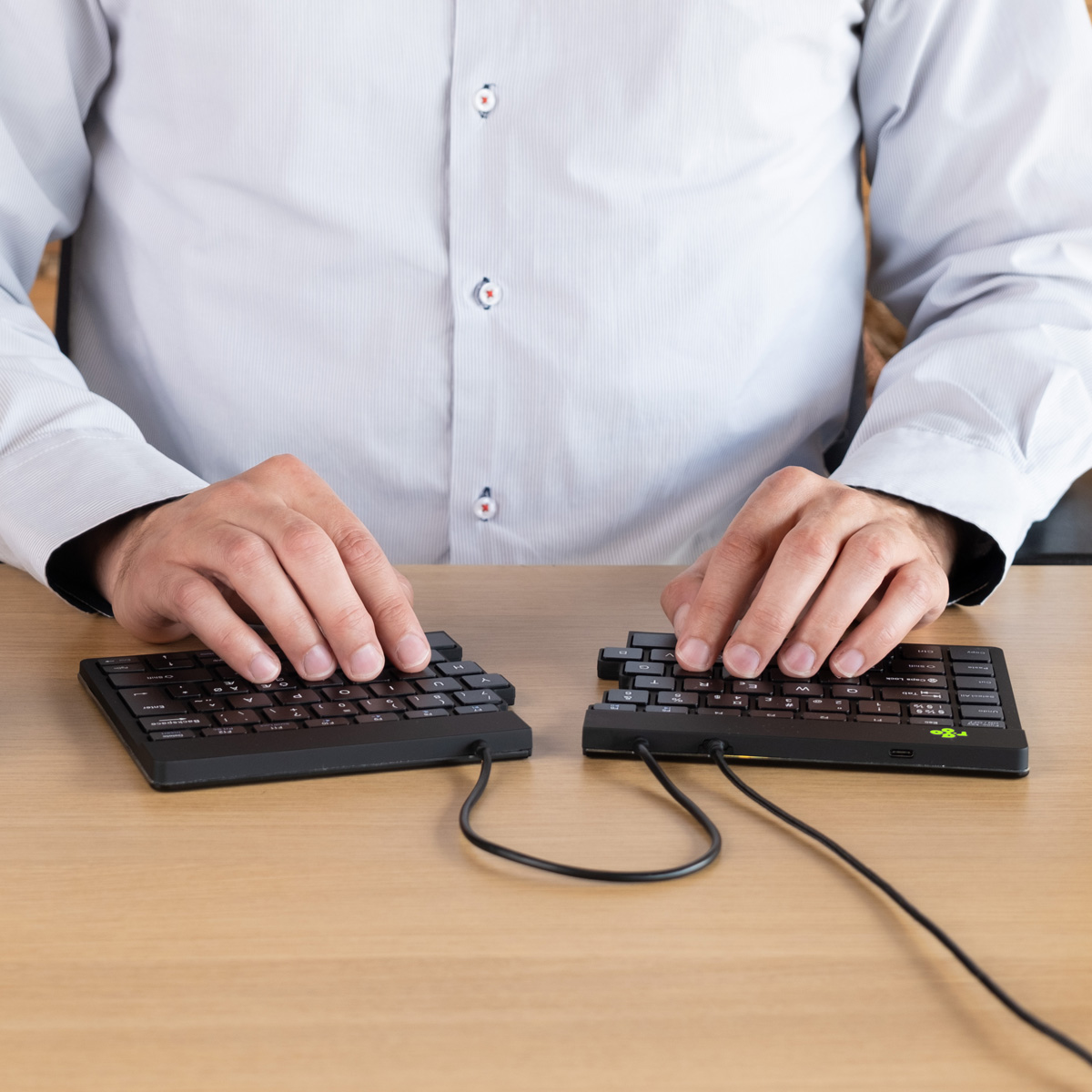 R-Go Split Break (schwarz, verkabelt, QWERTZ – DE)